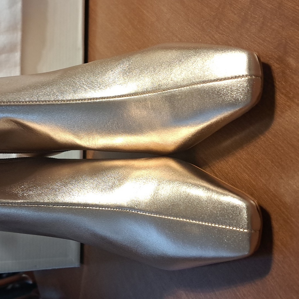 FLASH SALE SCHUTZ Metallic Gold Ankle Booties Mew $198 - Picture 3 of 7